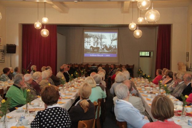 Virtuelle Stadtrundfahrt bei Kaffee und Kuchen - Seniorenfeier 2014